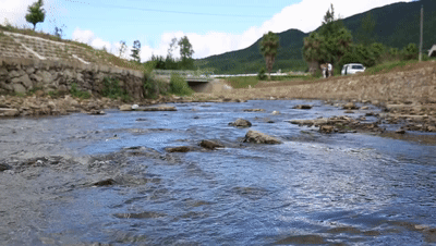 河响着清澈的韵脚（外一首）